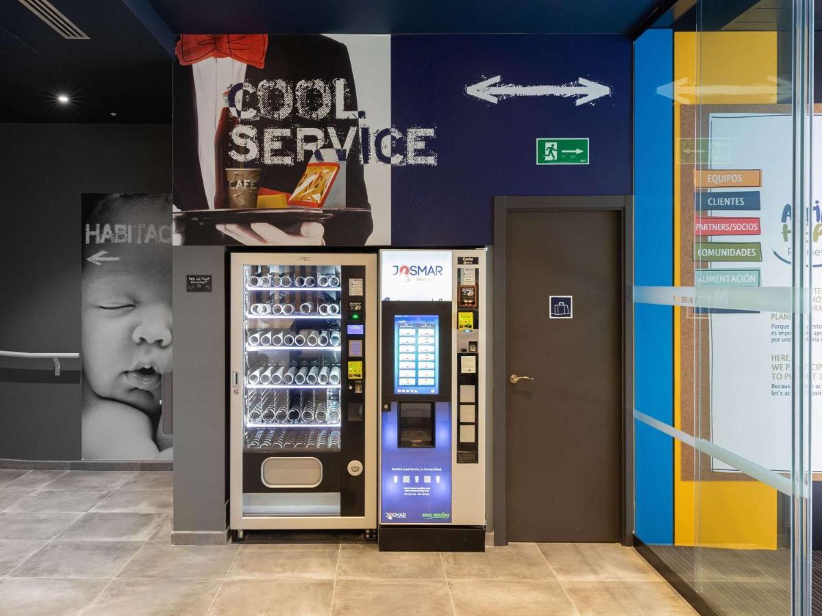 Ibis Budget Madrid Aeropuerto Exterior foto