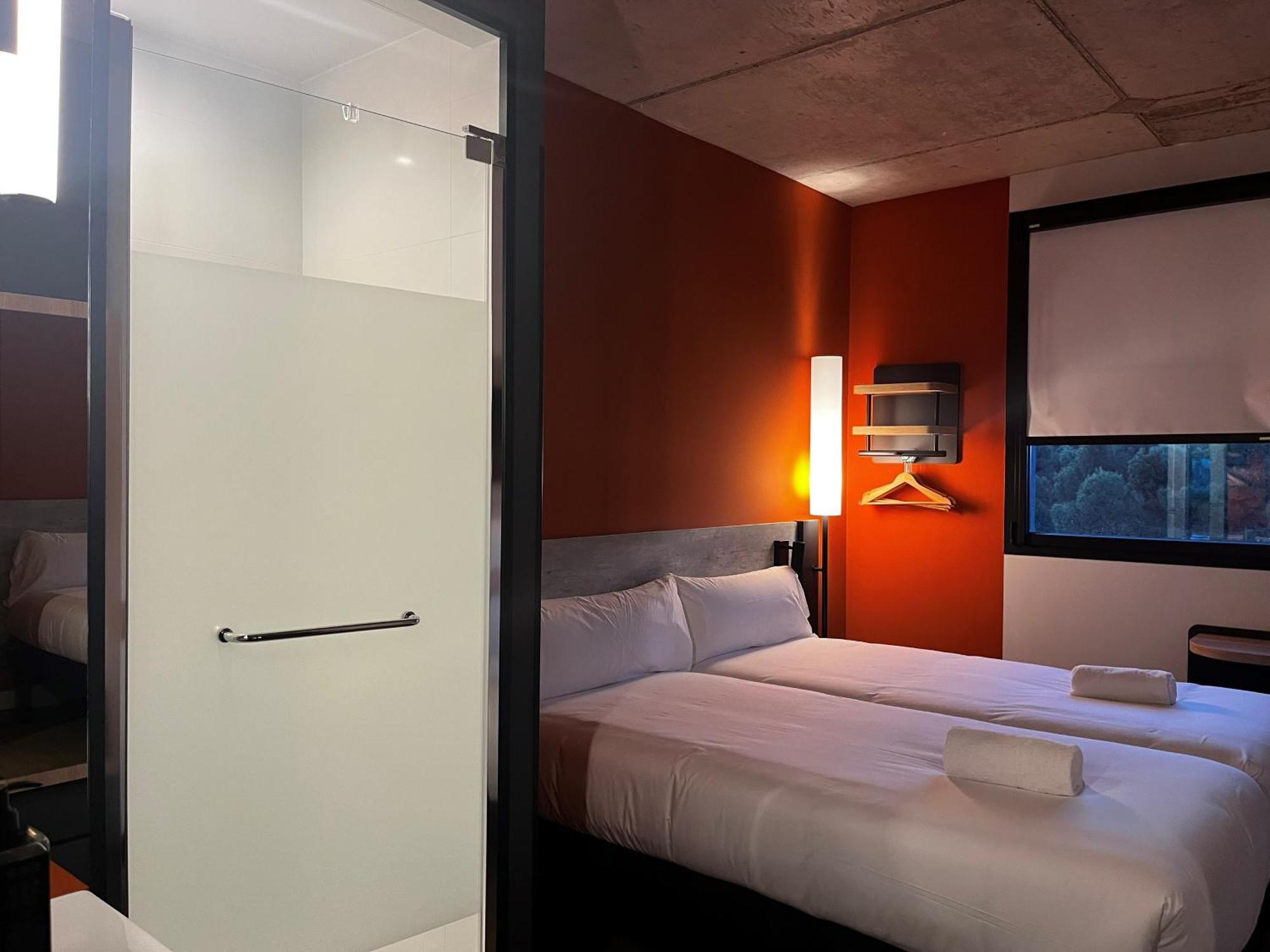 Ibis Budget Madrid Aeropuerto Exterior foto