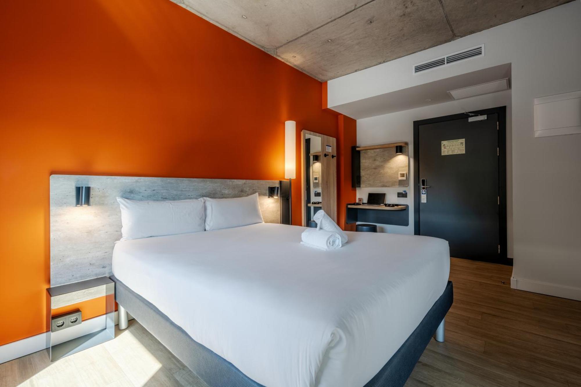 Ibis Budget Madrid Aeropuerto Exterior foto
